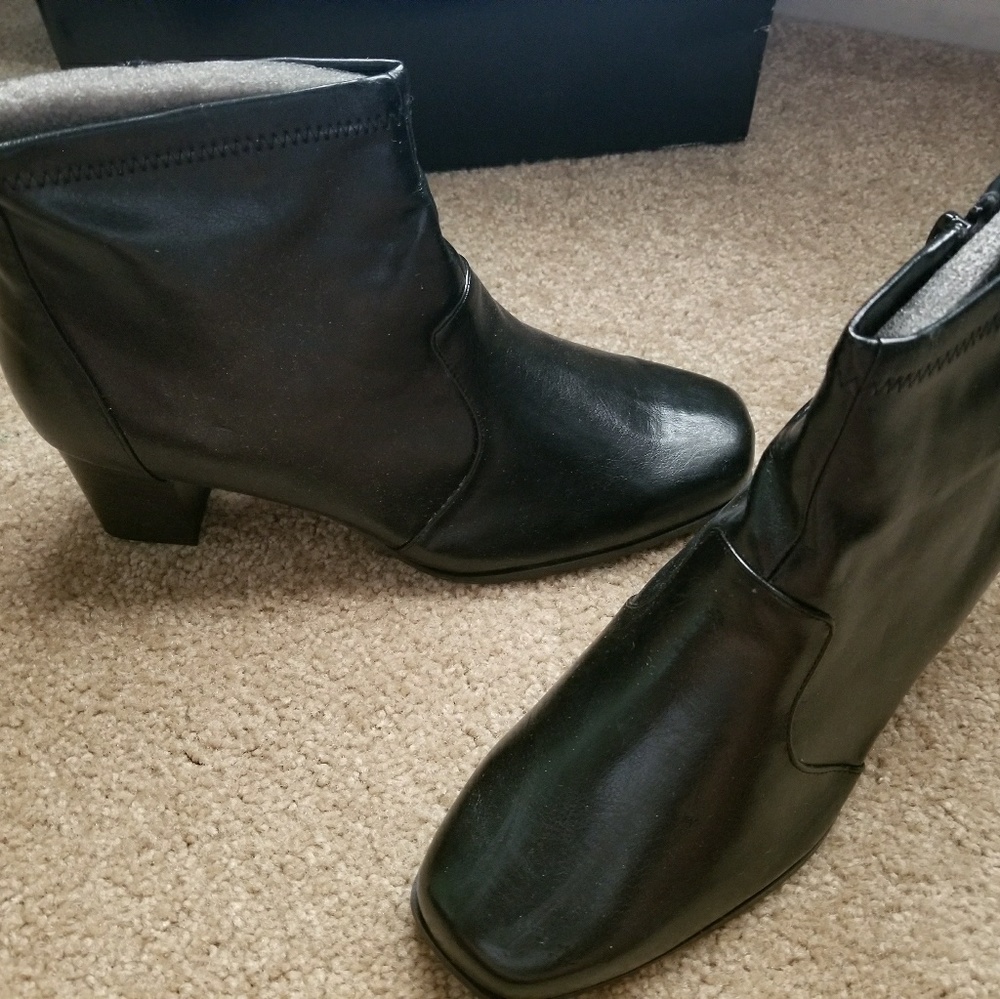 Women Black ankle BOOTS
